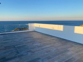 Penthouse i sjøkanten på Dejablue